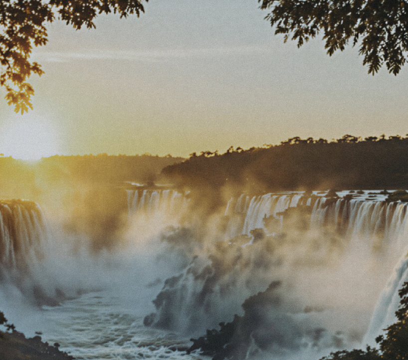 Iguazú Falls seen from the catwalks
